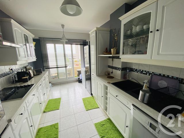 Afficher la photo en grand Appartement F4 à vendre - 4 pièces - 79.6 m2 - CHATOU - 78 - ILE-DE-FRANCE - Century 21 Officimmo