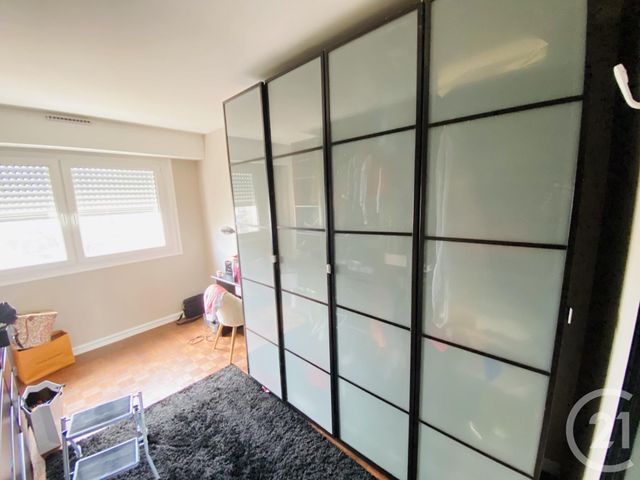 Afficher la photo en grand Appartement F4 à vendre - 4 pièces - 79.6 m2 - CHATOU - 78 - ILE-DE-FRANCE - Century 21 Officimmo