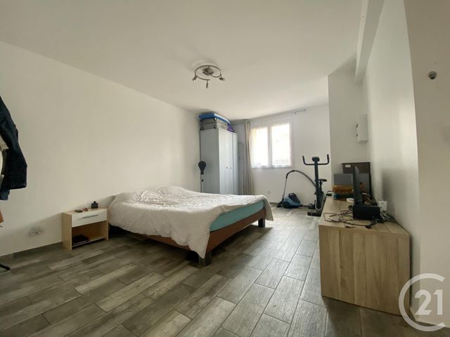 Afficher la photo en grand immeuble à vendre - 75.0 m2 - HOUILLES - 78 - ILE-DE-FRANCE - Century 21 Officimmo