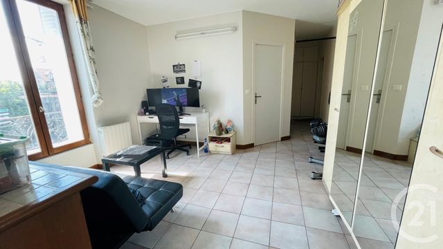 Appartement F2 à vendre - 2 pièces - 41.19 m2 - HOUILLES - 78 - ILE-DE-FRANCE - Century 21 Officimmo Appartement F2 à vendre - 2 pièces - 41.19 m2 - HOUILLES - 78 - ILE-DE-FRANCE - Century 21 Officimmo