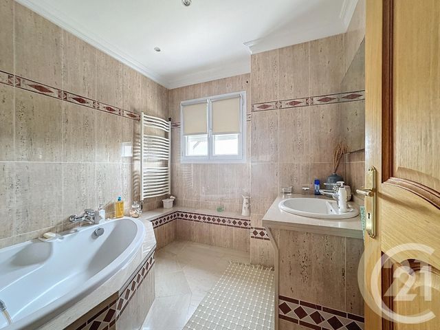 maison à vendre - 6 pièces - 140.21 m2 - HOUILLES - 78 - ILE-DE-FRANCE - Century 21 Officimmo