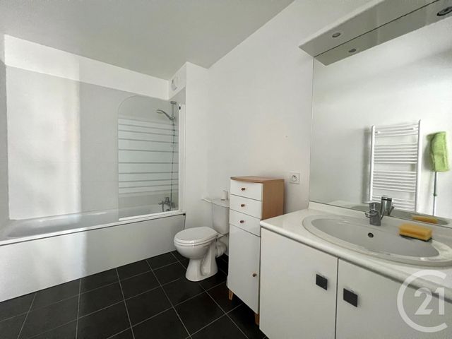 Appartement F2 à louer - 2 pièces - 39.01 m2 - BEZONS - 95 - ILE-DE-FRANCE - Century 21 Officimmo