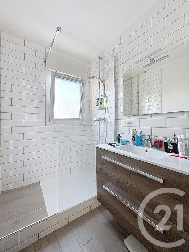 Appartement F3 à vendre - 3 pièces - 58.0 m2 - HOUILLES - 78 - ILE-DE-FRANCE - Century 21 Officimmo