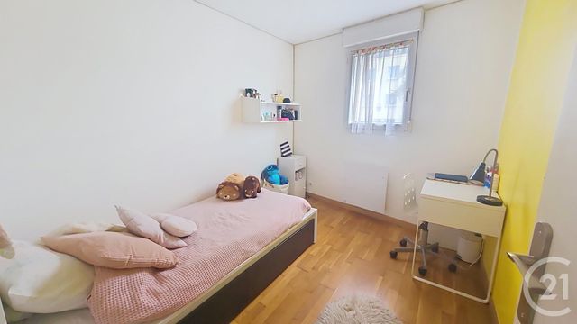 Appartement F3 à vendre - 3 pièces - 60.4 m2 - HOUILLES - 78 - ILE-DE-FRANCE - Century 21 Officimmo
