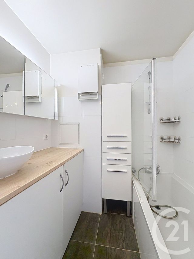 Appartement F3 à vendre - 3 pièces - 60.4 m2 - HOUILLES - 78 - ILE-DE-FRANCE - Century 21 Officimmo
