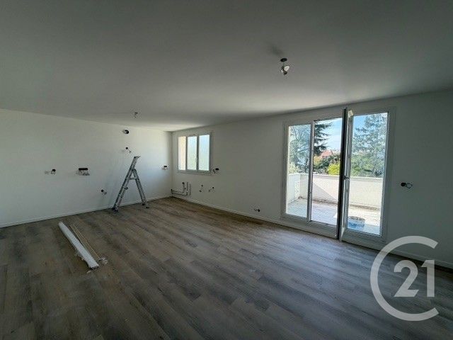Appartement F4 à vendre - 5 pièces - 102.13 m2 - HOUILLES - 78 - ILE-DE-FRANCE - Century 21 Officimmo
