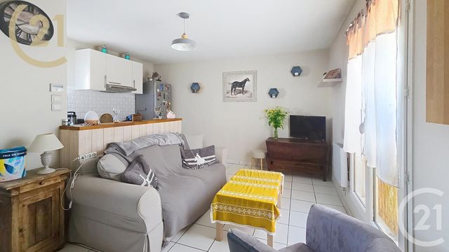 Appartement F2 à vendre - 2 pièces - 37.88 m2 - SARTROUVILLE - 78 - ILE-DE-FRANCE - Century 21 Officimmo