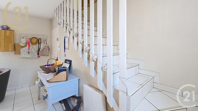 Appartement F2 à vendre - 2 pièces - 37.88 m2 - SARTROUVILLE - 78 - ILE-DE-FRANCE - Century 21 Officimmo