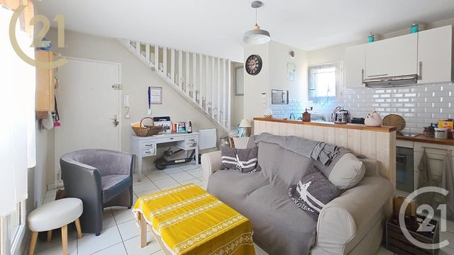Appartement F2 à vendre - 2 pièces - 37.88 m2 - SARTROUVILLE - 78 - ILE-DE-FRANCE - Century 21 Officimmo