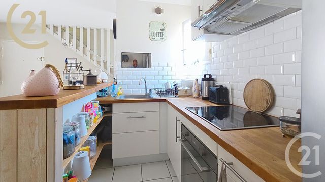 Appartement F2 à vendre - 2 pièces - 37.88 m2 - SARTROUVILLE - 78 - ILE-DE-FRANCE - Century 21 Officimmo