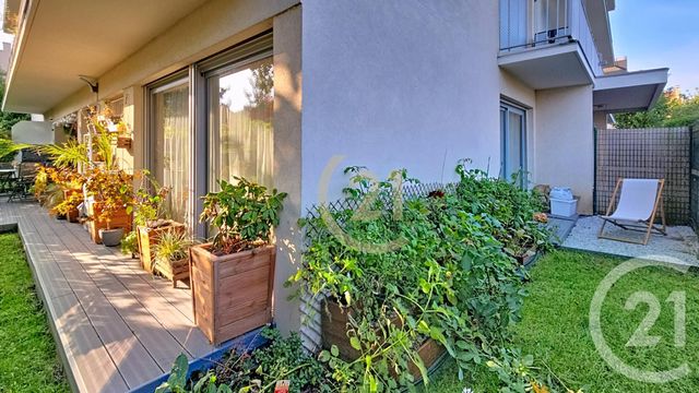 Afficher la photo en grand Appartement F4 à vendre - 4 pièces - 71.21 m2 - HOUILLES - 78 - ILE-DE-FRANCE - Century 21 Officimmo