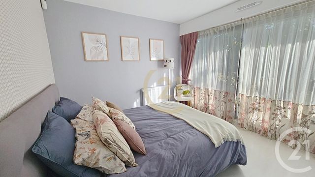 Afficher la photo en grand Appartement F4 à vendre - 4 pièces - 71.21 m2 - HOUILLES - 78 - ILE-DE-FRANCE - Century 21 Officimmo