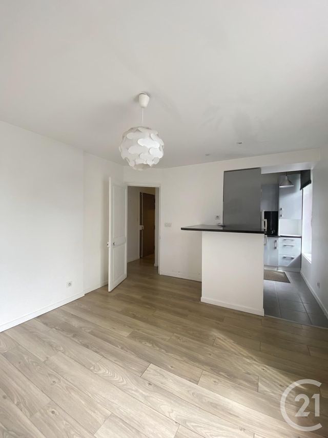 Appartement à louer - 2 pièces - 28.62 m2 - HOUILLES - 78 - ILE-DE-FRANCE - Century 21 Officimmo