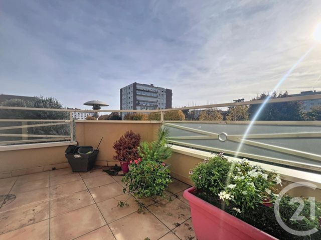 Appartement F2 à vendre - 2 pièces - 54.33 m2 - HOUILLES - 78 - ILE-DE-FRANCE - Century 21 Officimmo