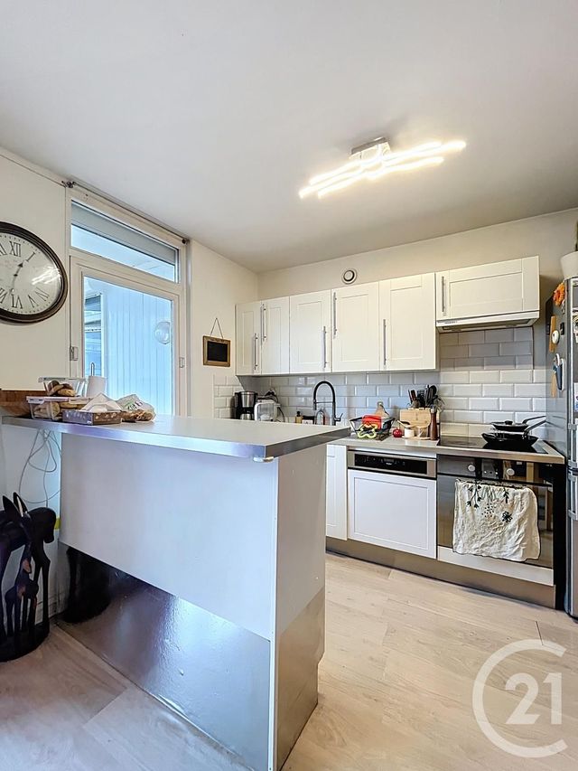 Appartement F4 à vendre - 4 pièces - 84.0 m2 - HOUILLES - 78 - ILE-DE-FRANCE - Century 21 Officimmo