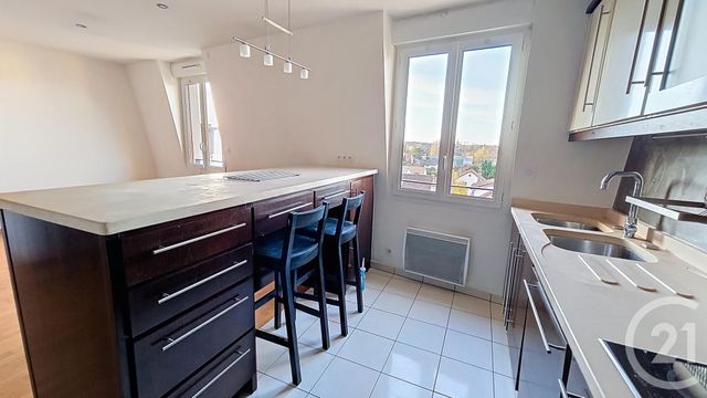 Appartement à louer - 2 pièces - 48.52 m2 - SARTROUVILLE - 78 - ILE-DE-FRANCE - Century 21 Officimmo