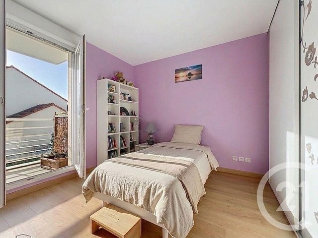 Appartement F3 à vendre - 3 pièces - 59.3 m2 - HOUILLES - 78 - ILE-DE-FRANCE - Century 21 Officimmo