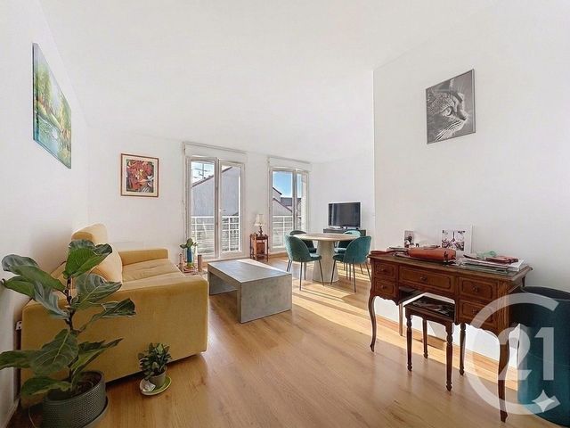 Appartement F3 à vendre - 3 pièces - 59.3 m2 - HOUILLES - 78 - ILE-DE-FRANCE - Century 21 Officimmo