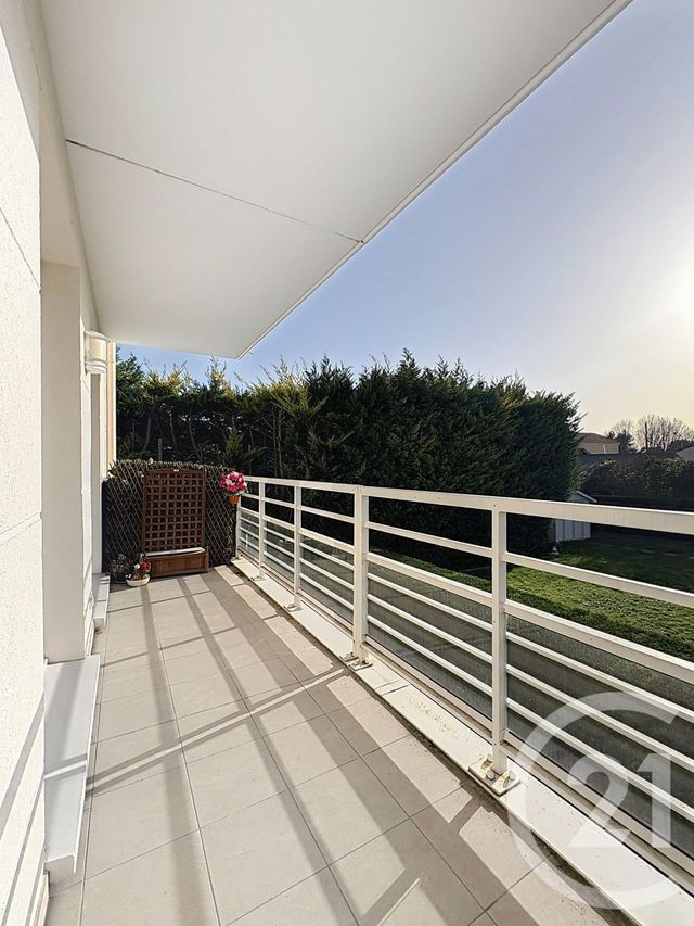 Appartement F3 à vendre - 3 pièces - 59.3 m2 - HOUILLES - 78 - ILE-DE-FRANCE - Century 21 Officimmo