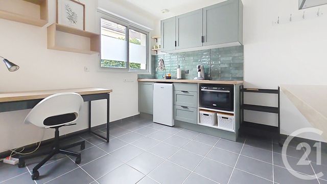 Appartement Studio à louer - 1 pièce - 20.25 m2 - SARTROUVILLE - 78 - ILE-DE-FRANCE - Century 21 Officimmo