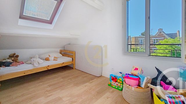 maison à vendre - 9 pièces - 197.43 m2 - HOUILLES - 78 - ILE-DE-FRANCE - Century 21 Officimmo