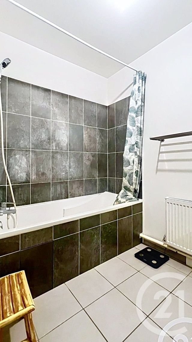Appartement F3 à vendre - 3 pièces - 63.0 m2 - ST OUEN L AUMONE - 95 - ILE-DE-FRANCE - Century 21 Officimmo