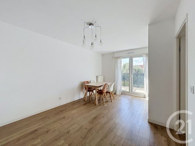 Appartement F3 à vendre - 3 pièces - 63.01 m2 - HOUILLES - 78 - ILE-DE-FRANCE - Century 21 Officimmo