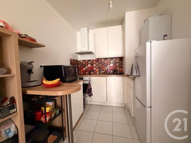 Appartement F2 à louer - 2 pièces - 45.85 m2 - HOUILLES - 78 - ILE-DE-FRANCE - Century 21 Officimmo