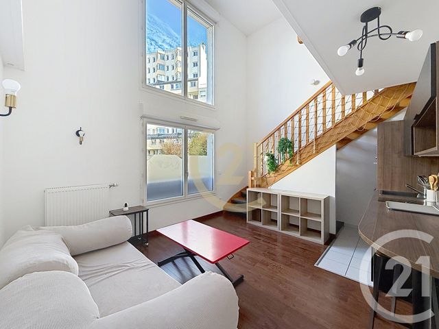 Appartement F2 à vendre - 2 pièces - 46.69 m2 - BEZONS - 95 - ILE-DE-FRANCE - Century 21 Officimmo